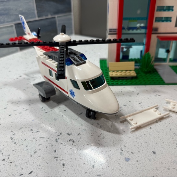 Building Block Emergency Rescue Set - Picture 9 of 12